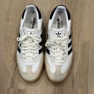 adidas Sambas